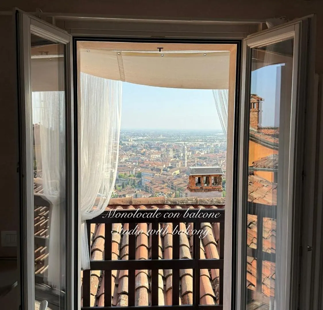 Livinn Bergamo La Mansardina1 E La Mansardina2 Hébergement de vacances
